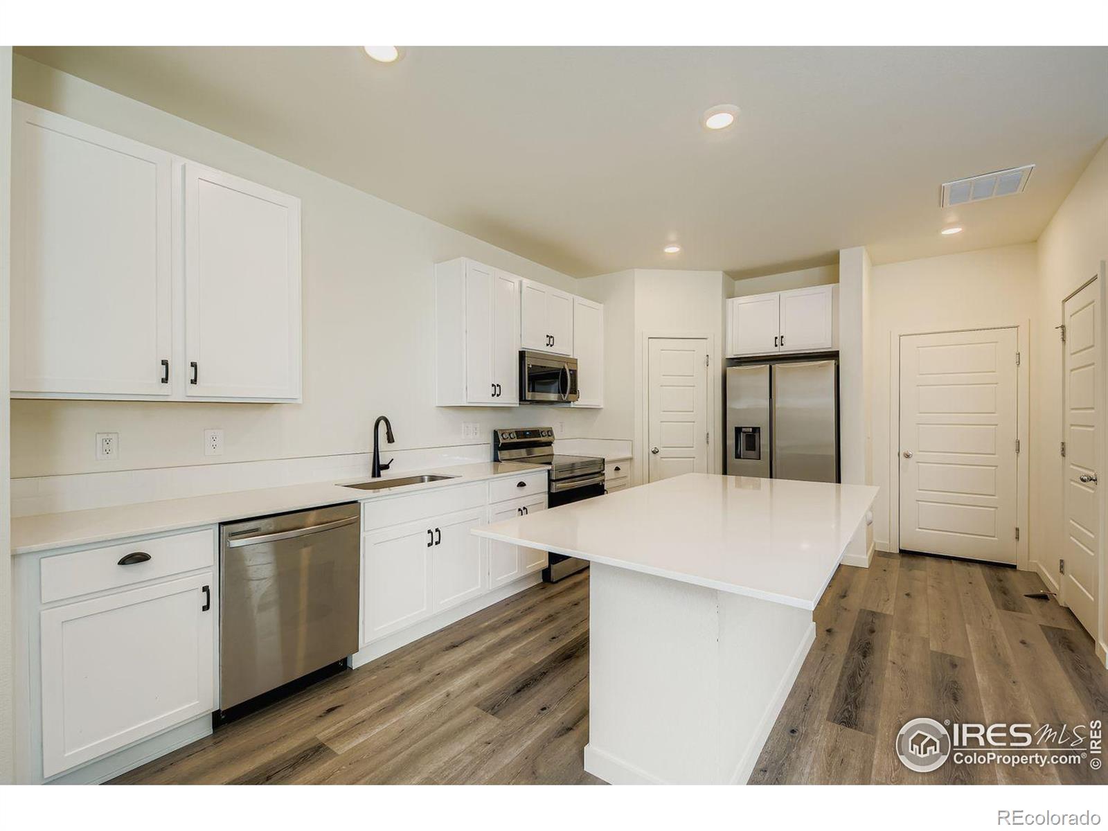 MLS Image #4 for 305  cardinal street,johnstown, Colorado