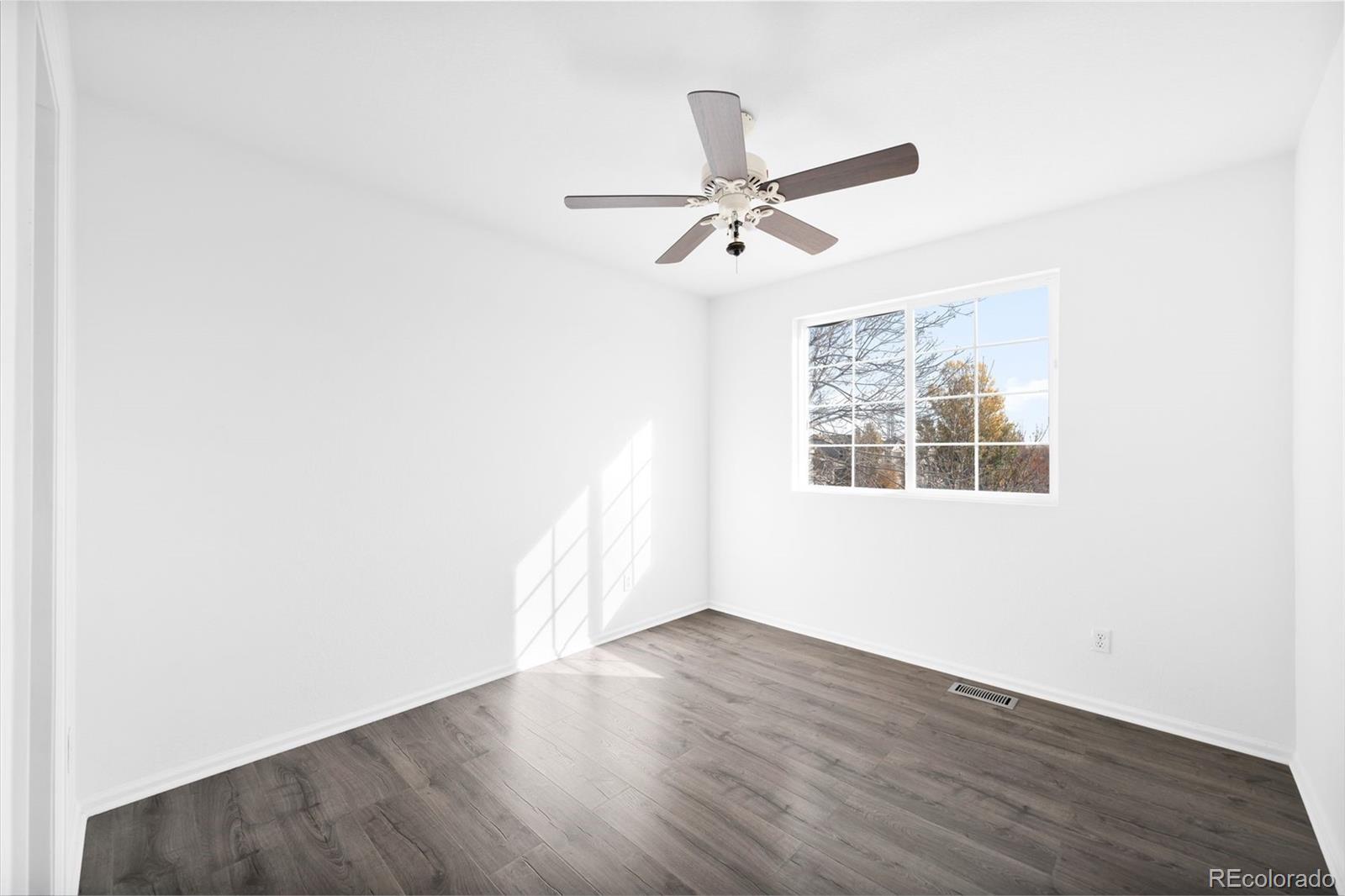MLS Image #14 for 24631 e kansas circle,aurora, Colorado