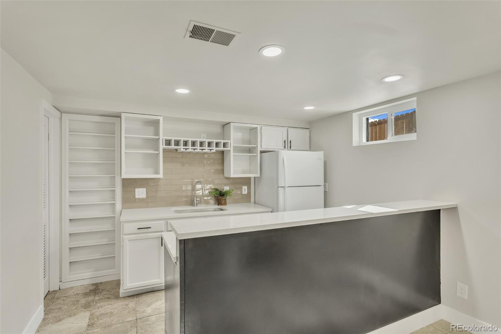 MLS Image #15 for 2618 s pennsylvania street,denver, Colorado