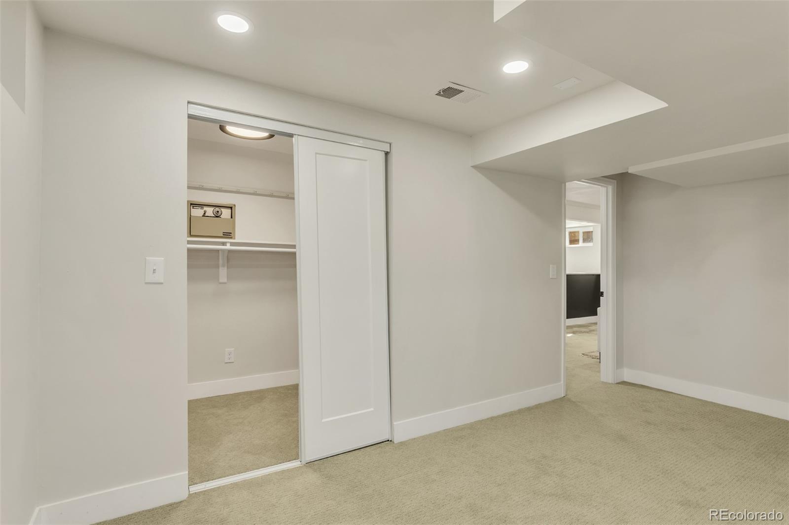 MLS Image #19 for 2618 s pennsylvania street,denver, Colorado