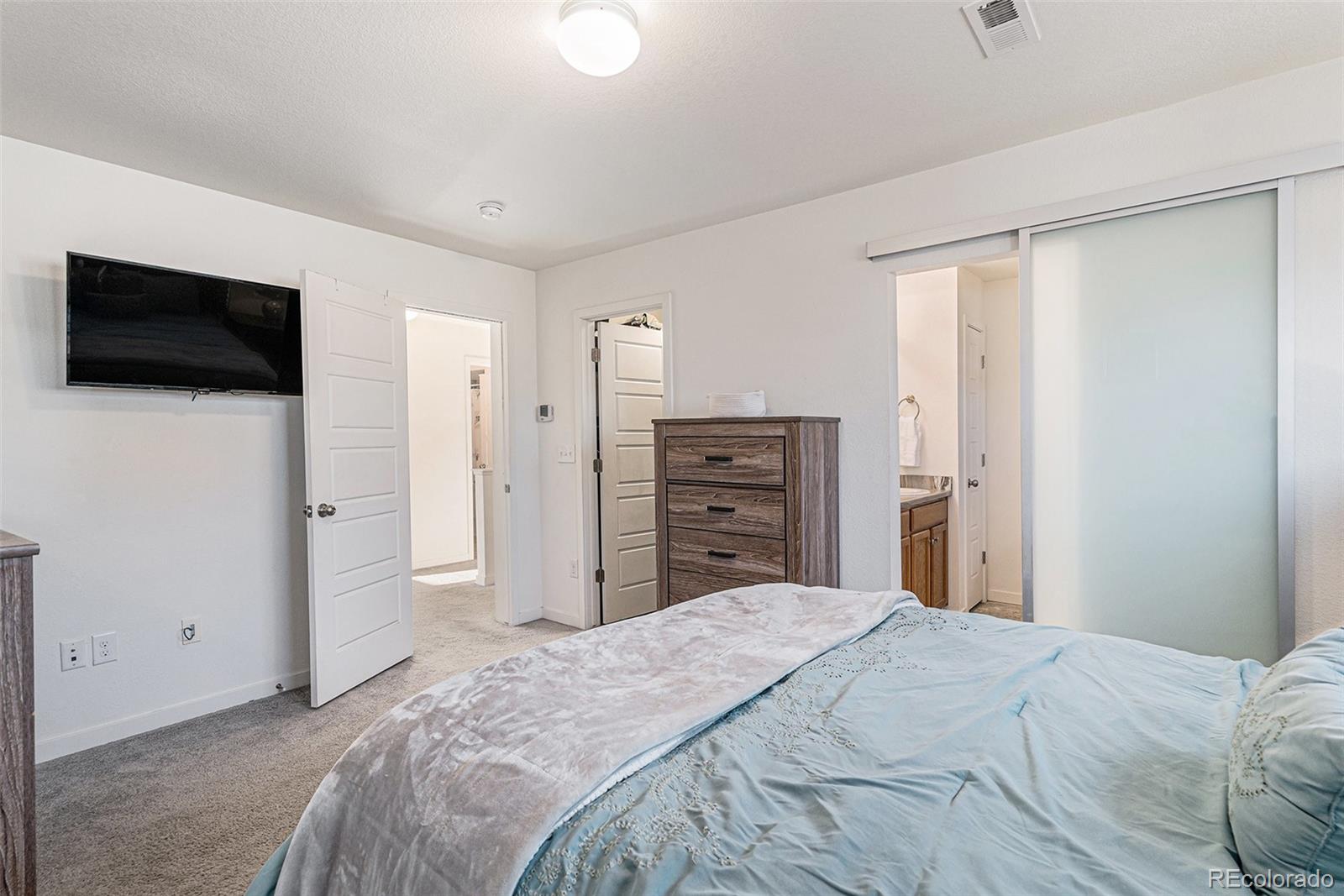MLS Image #12 for 4868  halifax court,denver, Colorado