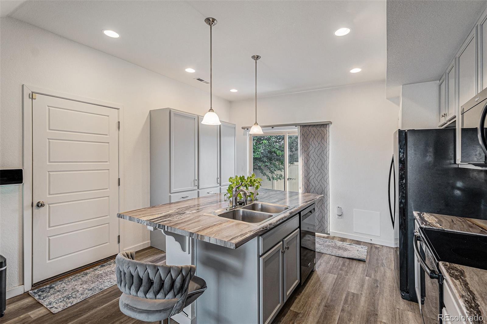 MLS Image #8 for 4868  halifax court,denver, Colorado