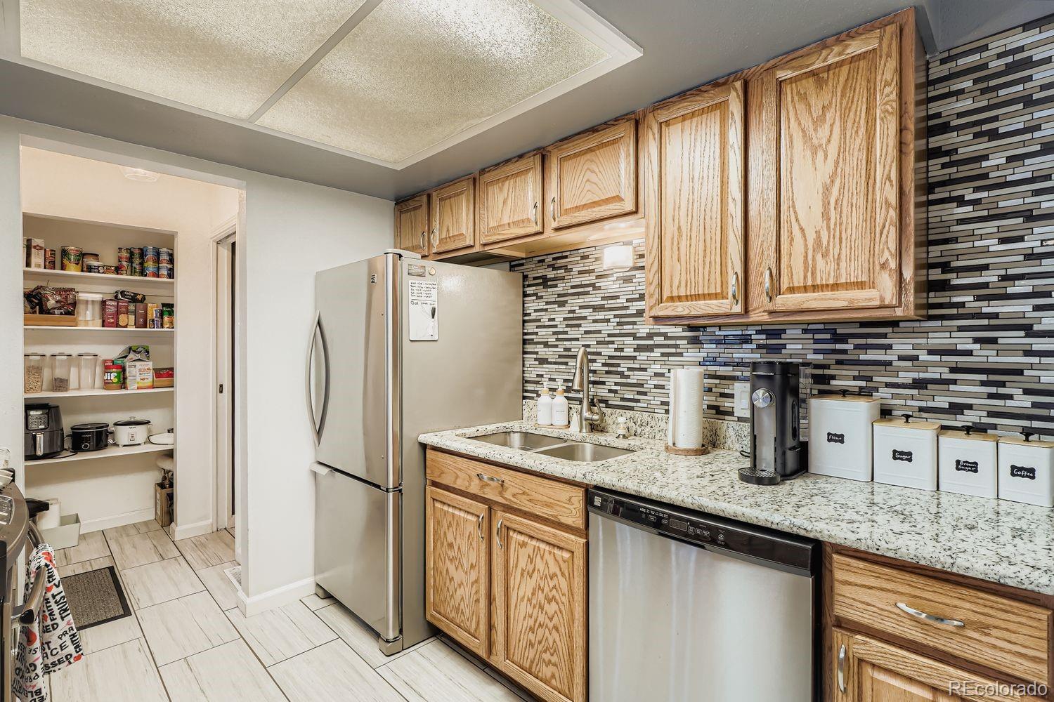 MLS Image #9 for 1997 s peoria street,aurora, Colorado