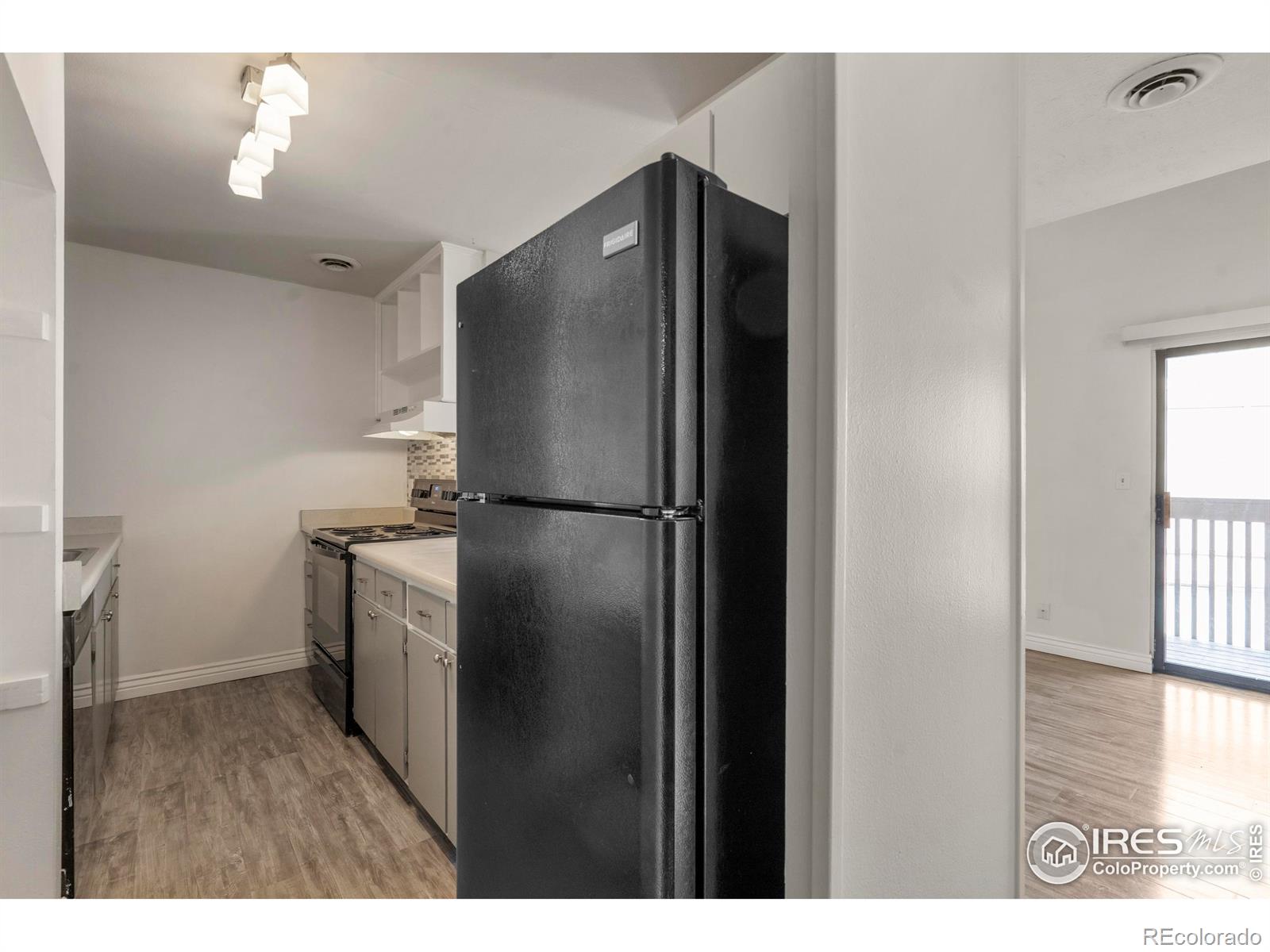 MLS Image #11 for 225 e 8th avenue,longmont, Colorado