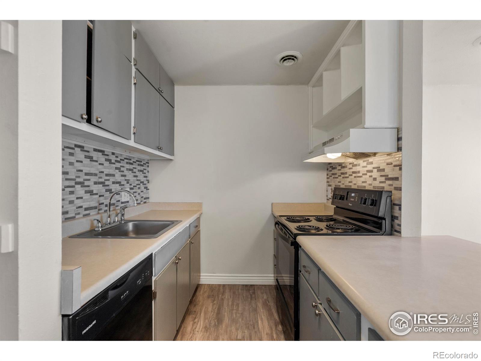 MLS Image #12 for 225 e 8th avenue,longmont, Colorado