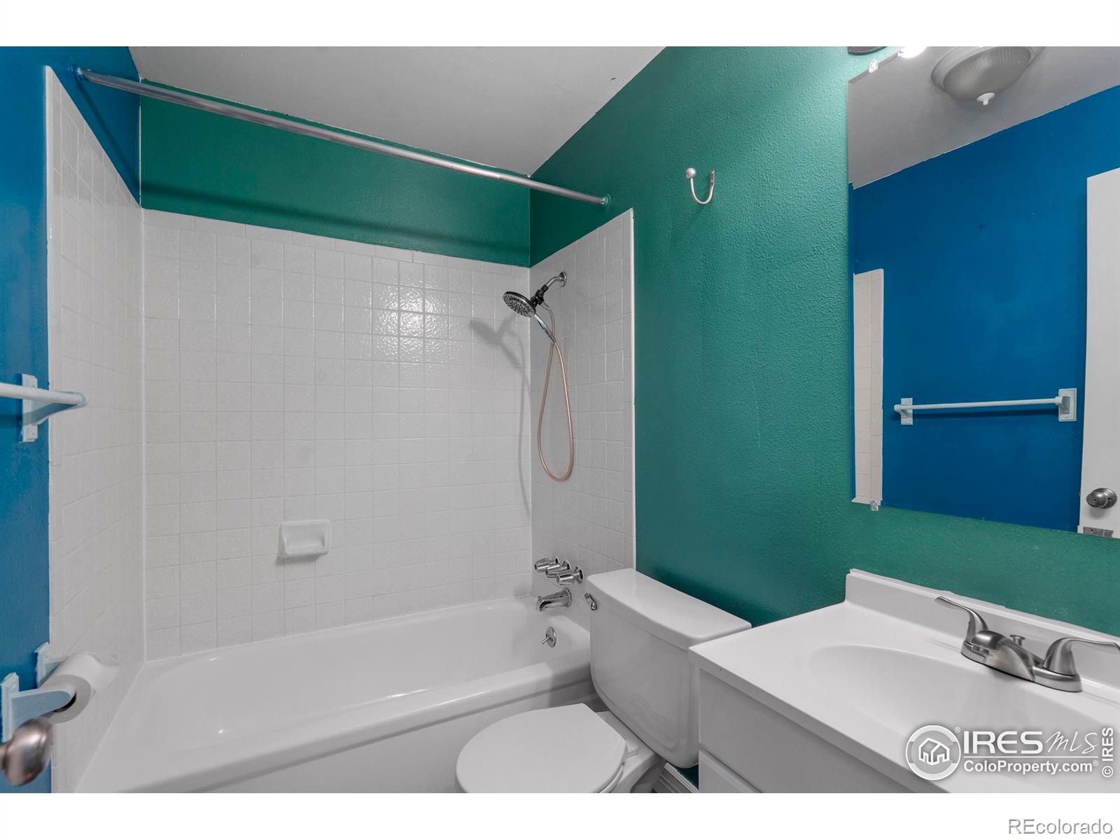 MLS Image #4 for 225 e 8th avenue,longmont, Colorado