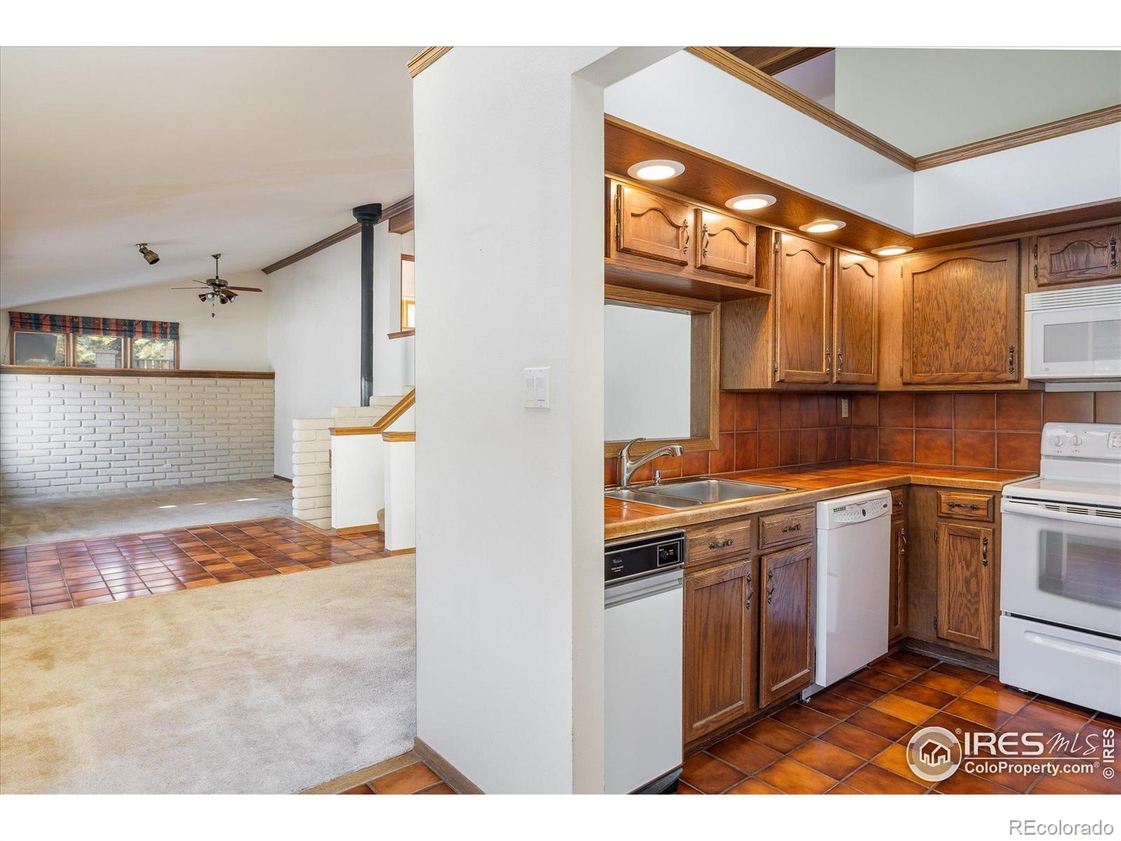 MLS Image #8 for 6643  roxborough drive,littleton, Colorado