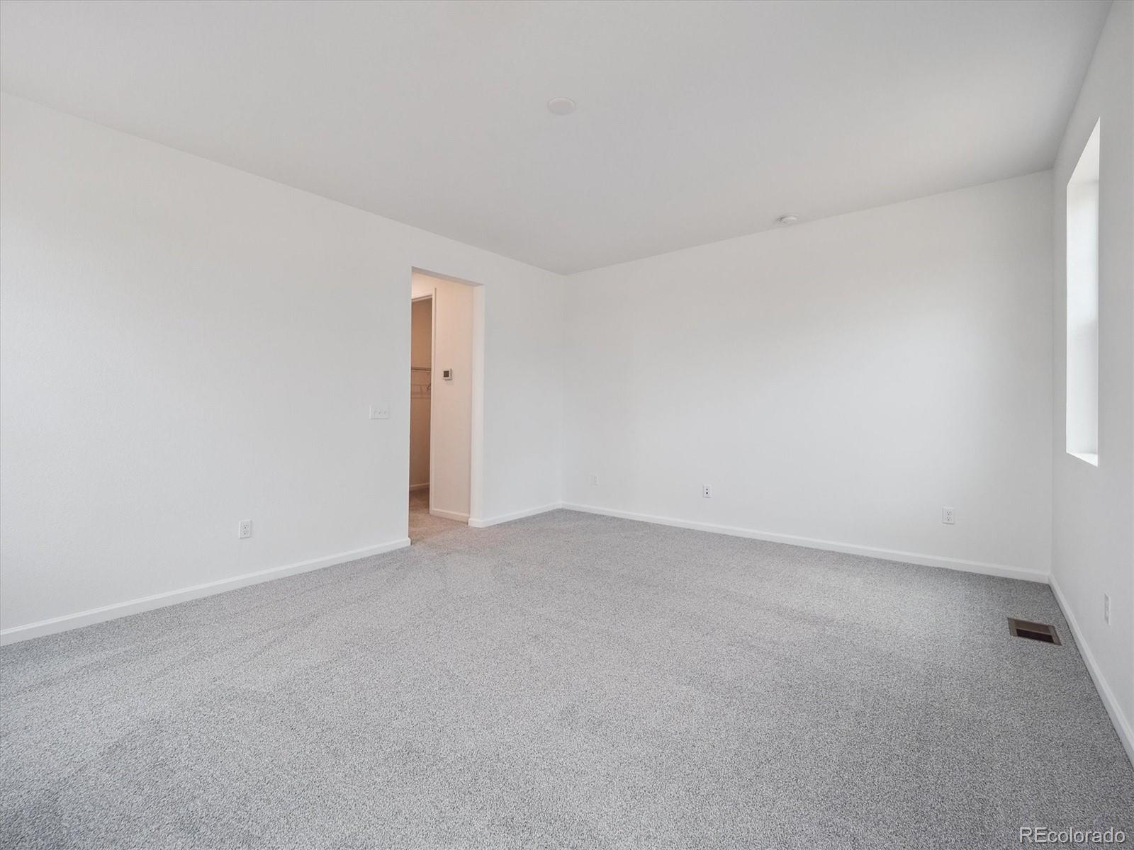 MLS Image #11 for 24787 e 40th avenue,aurora, Colorado