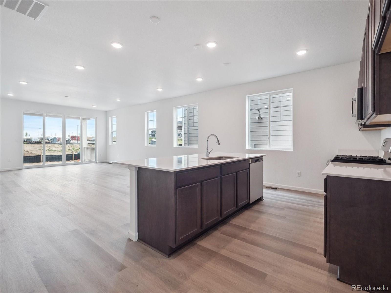 MLS Image #3 for 24787 e 40th avenue,aurora, Colorado
