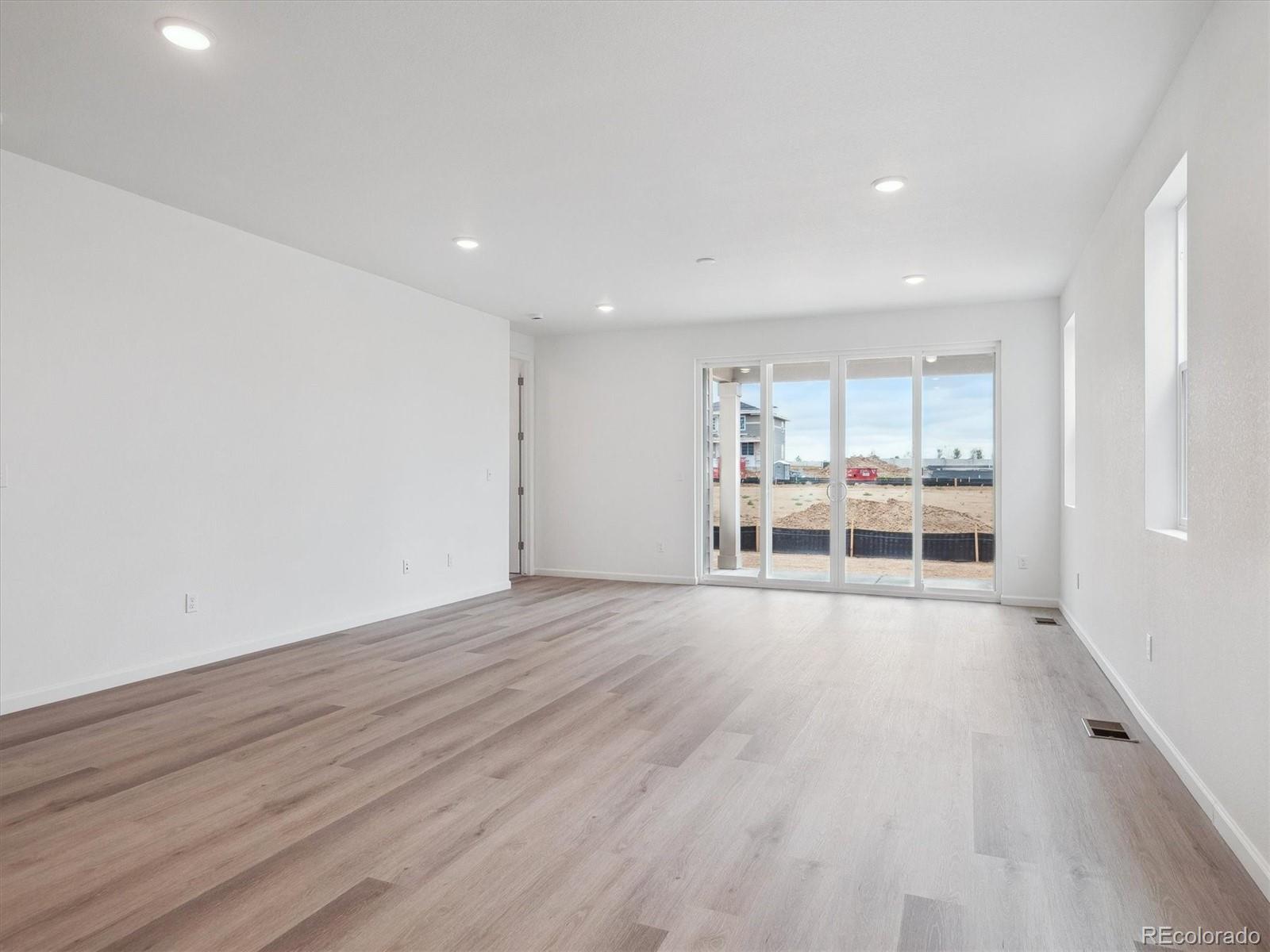 MLS Image #6 for 24787 e 40th avenue,aurora, Colorado
