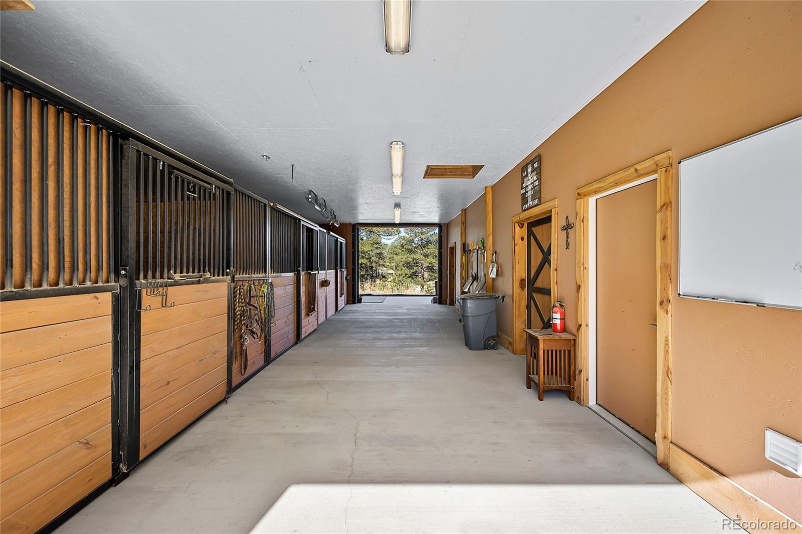 MLS Image #34 for 37506  pheasant run,elizabeth, Colorado