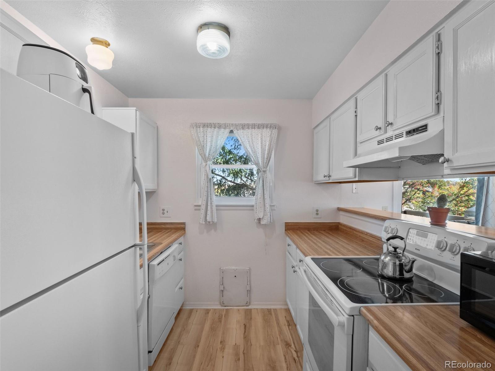 MLS Image #11 for 3702 s halifax street,aurora, Colorado