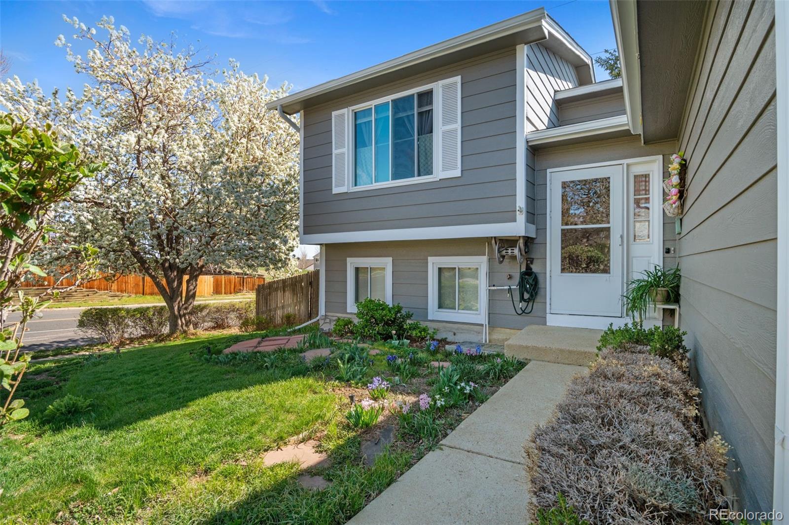 MLS Image #3 for 3702 s halifax street,aurora, Colorado
