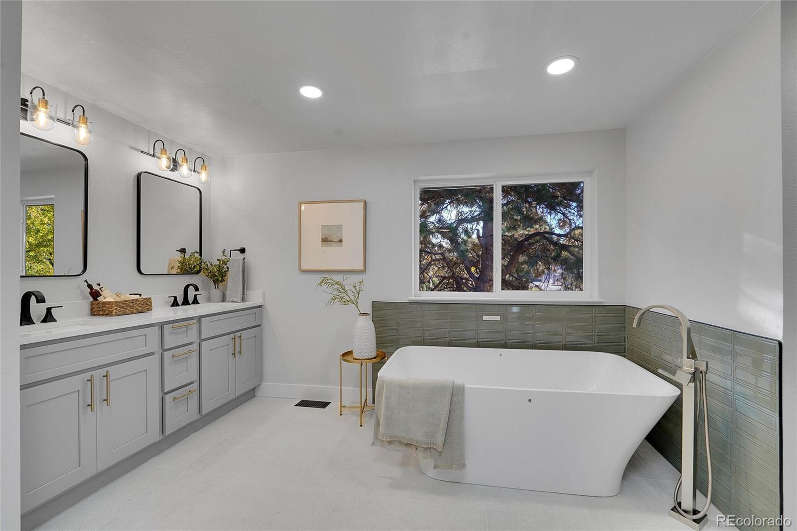 MLS Image #20 for 3261 s oneida way,denver, Colorado