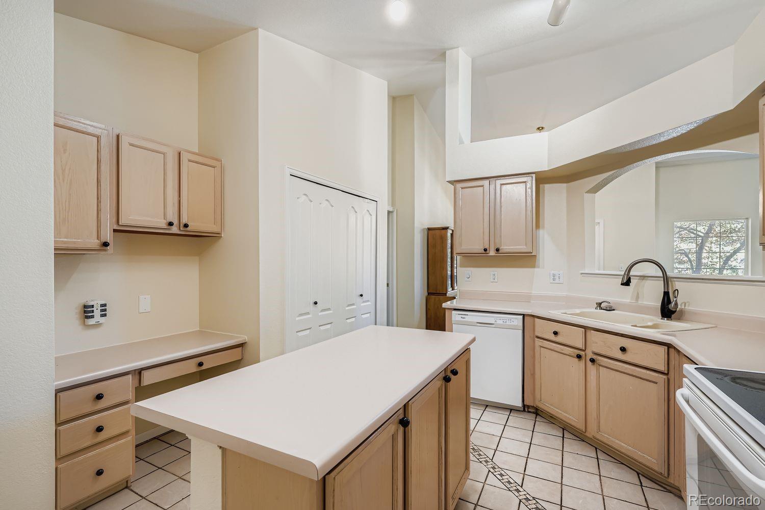 MLS Image #10 for 9663  brentwood way c,broomfield, Colorado