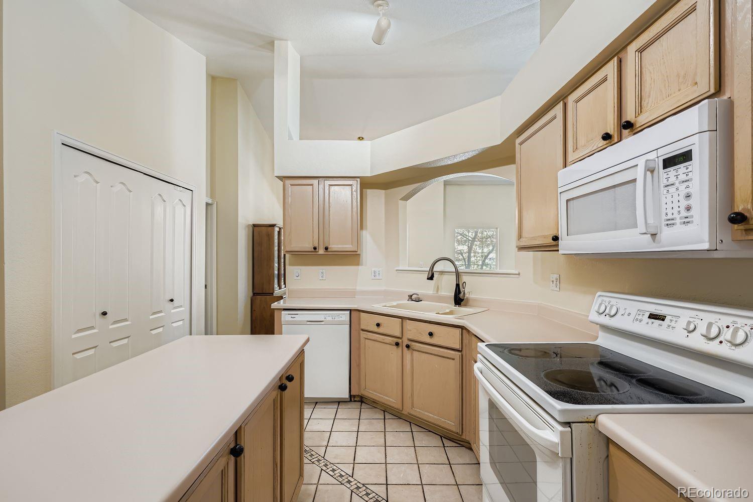 MLS Image #9 for 9663  brentwood way c,broomfield, Colorado