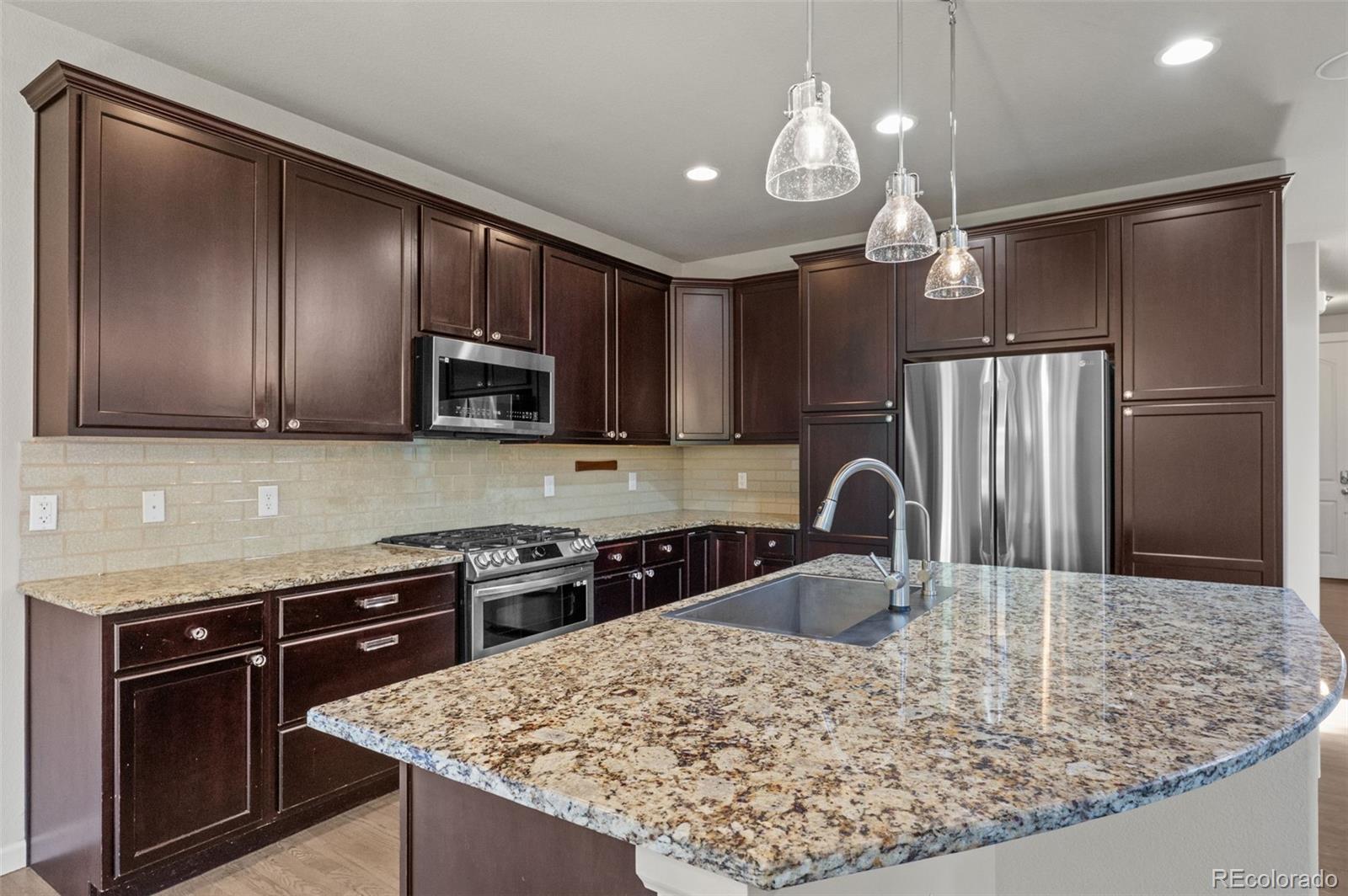 MLS Image #12 for 2347 s loveland street,lakewood, Colorado