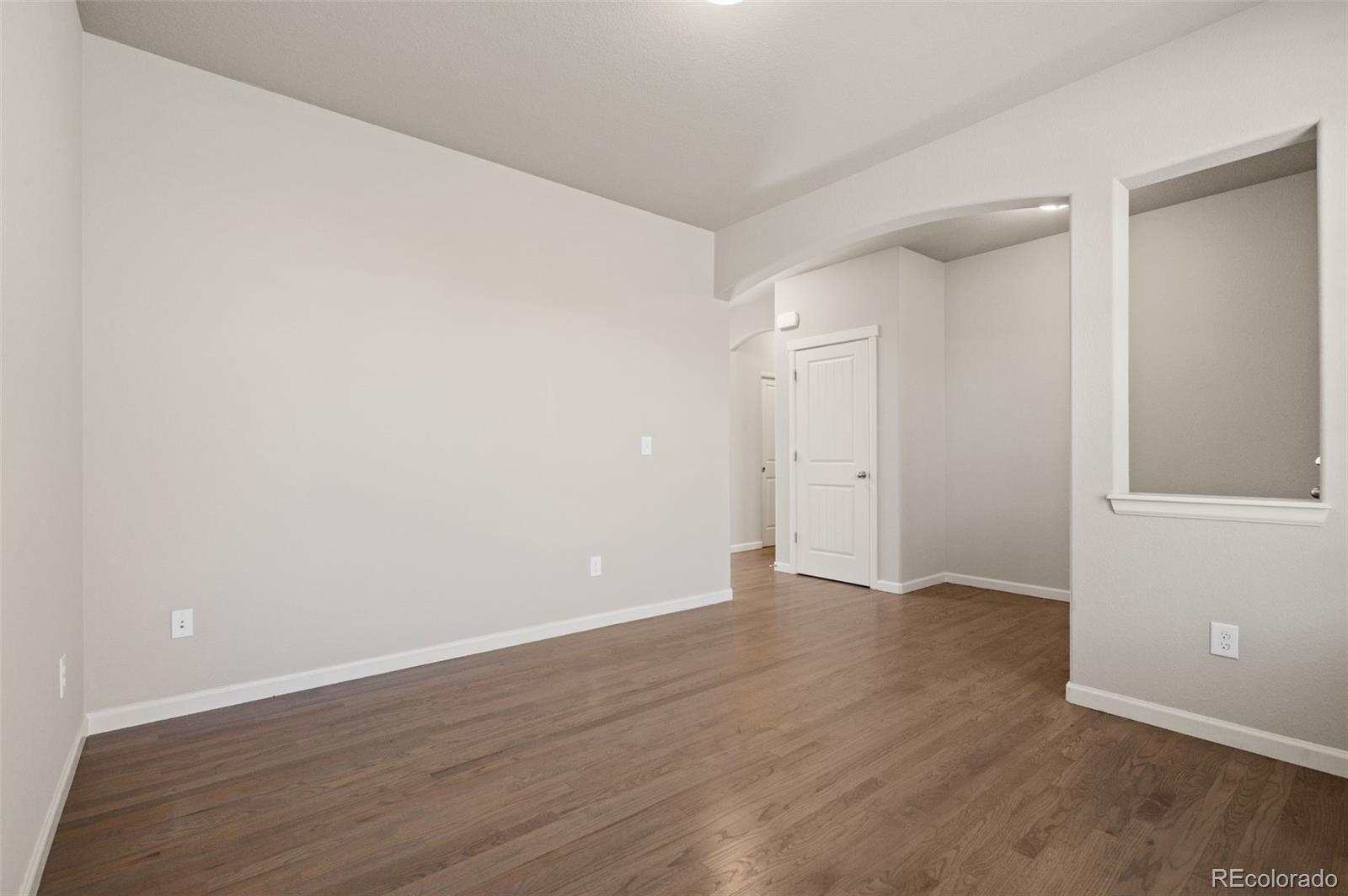 MLS Image #5 for 2347 s loveland street,lakewood, Colorado
