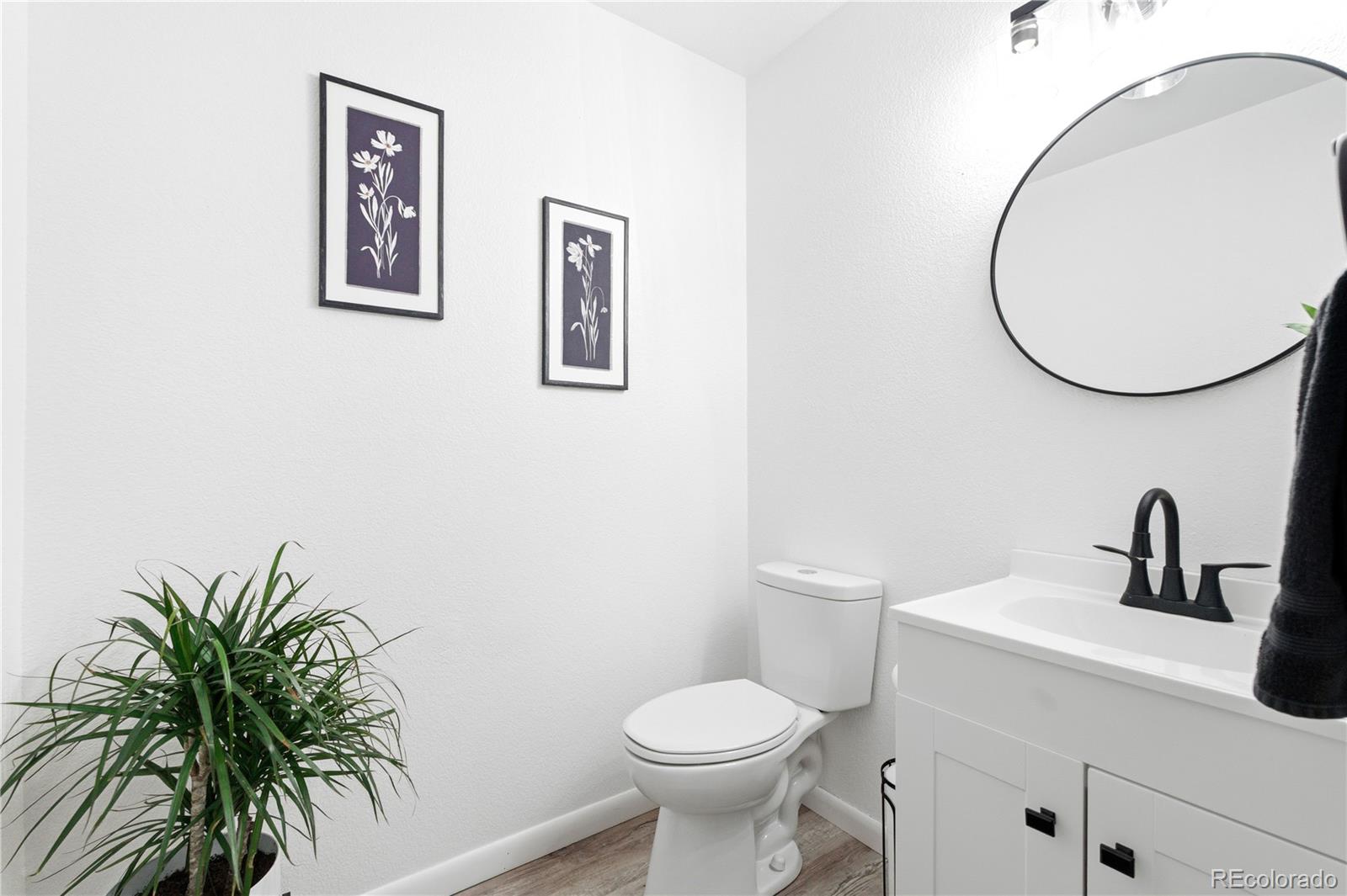 MLS Image #11 for 23461 e saratoga circle,aurora, Colorado
