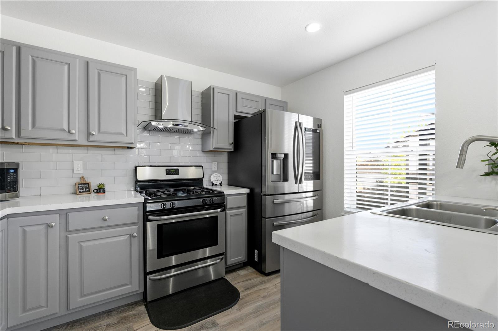MLS Image #15 for 23461 e saratoga circle,aurora, Colorado