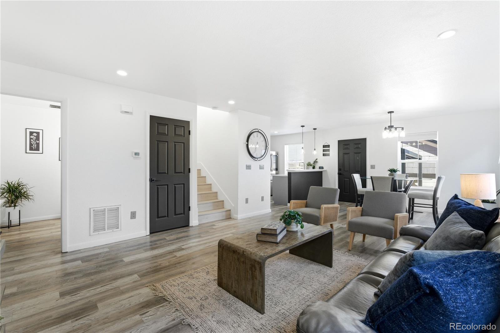 MLS Image #6 for 23461 e saratoga circle,aurora, Colorado