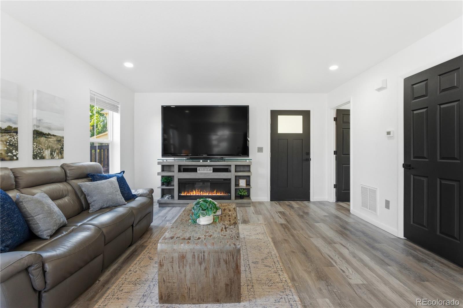 MLS Image #7 for 23461 e saratoga circle,aurora, Colorado