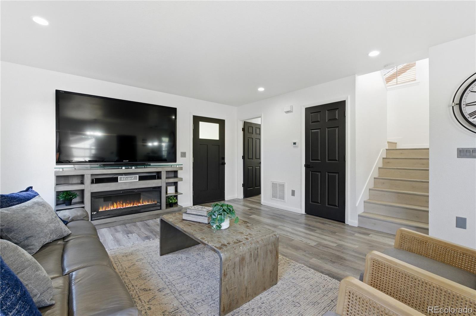 MLS Image #8 for 23461 e saratoga circle,aurora, Colorado