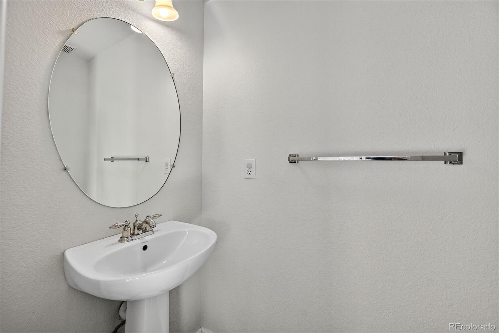 MLS Image #10 for 20194 e vassar avenue,aurora, Colorado