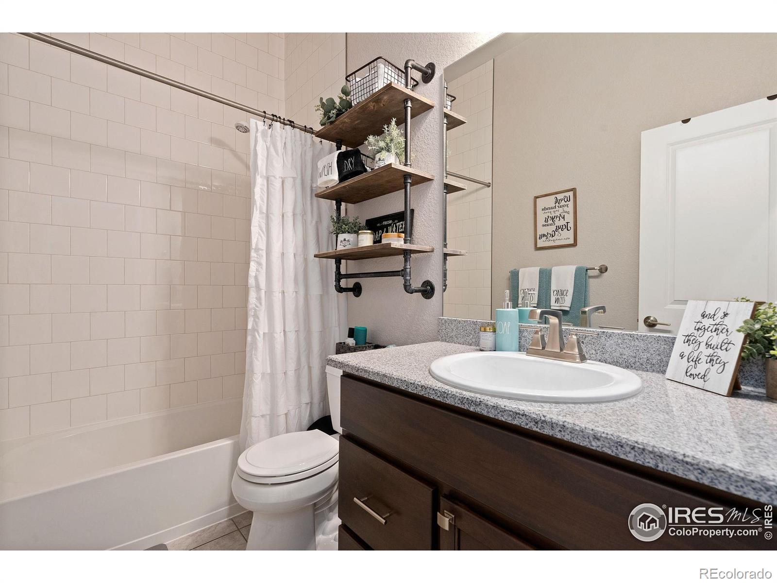MLS Image #9 for 923  pitch fork drive,windsor, Colorado