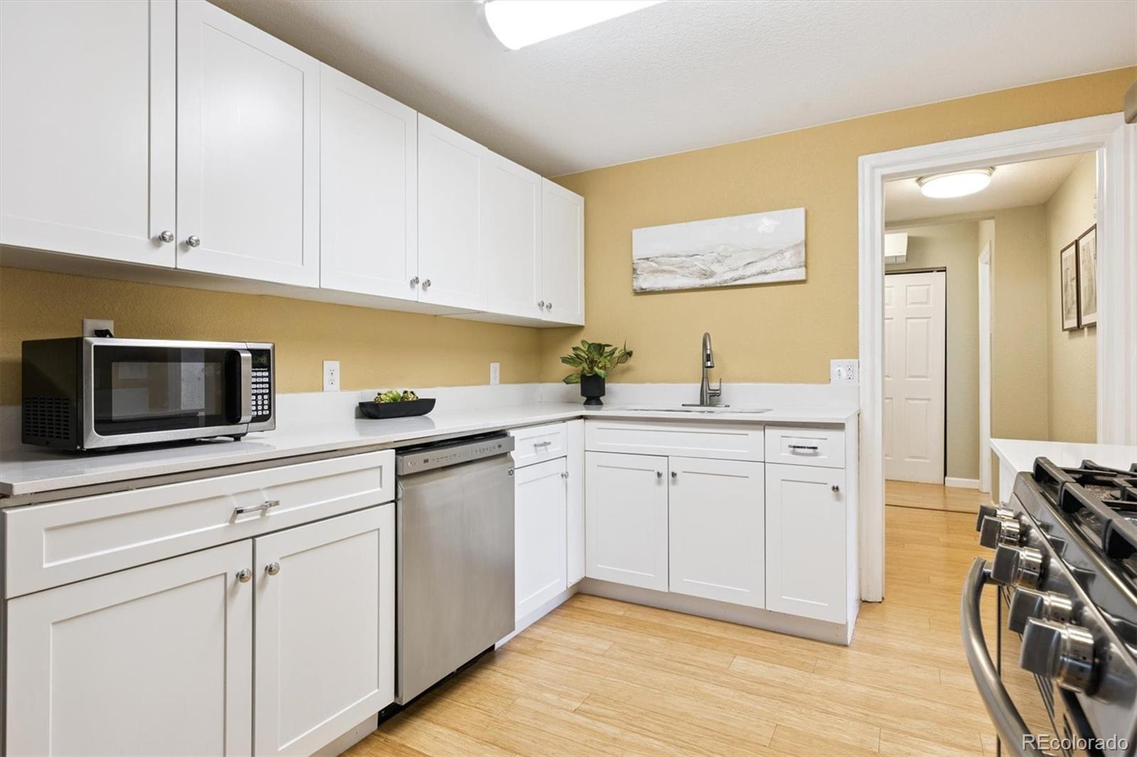 MLS Image #12 for 998 s leyden street,denver, Colorado