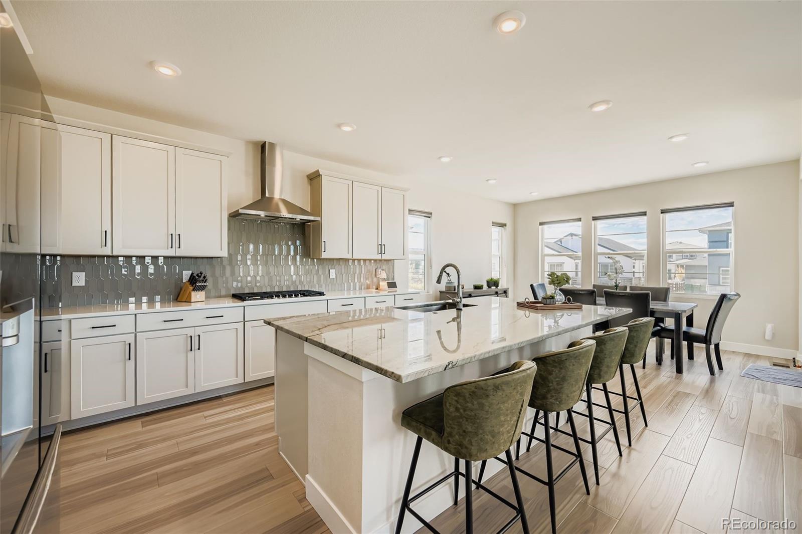 MLS Image #7 for 3391 n haleyville court,aurora, Colorado