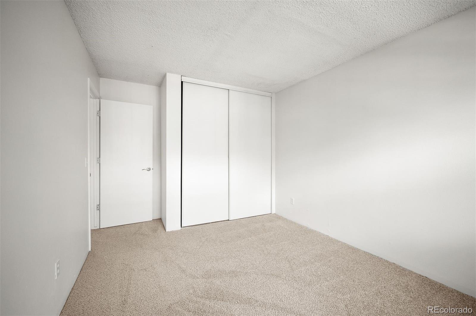 MLS Image #14 for 2225 s jasmine street,denver, Colorado