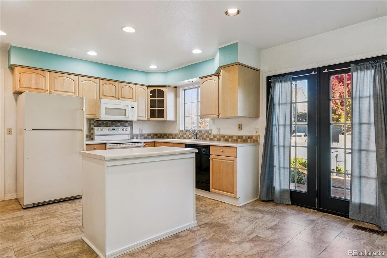 MLS Image #4 for 19812  rosewood court,parker, Colorado
