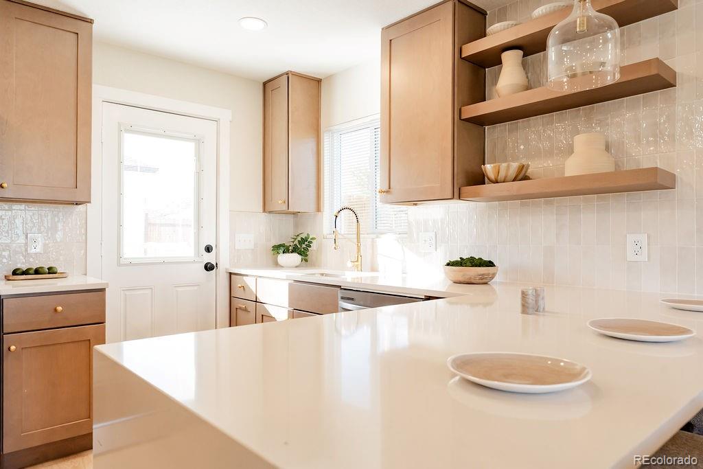 MLS Image #10 for 1105 s raleigh street,denver, Colorado