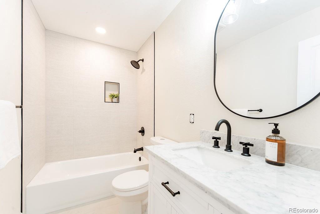 MLS Image #16 for 1105 s raleigh street,denver, Colorado