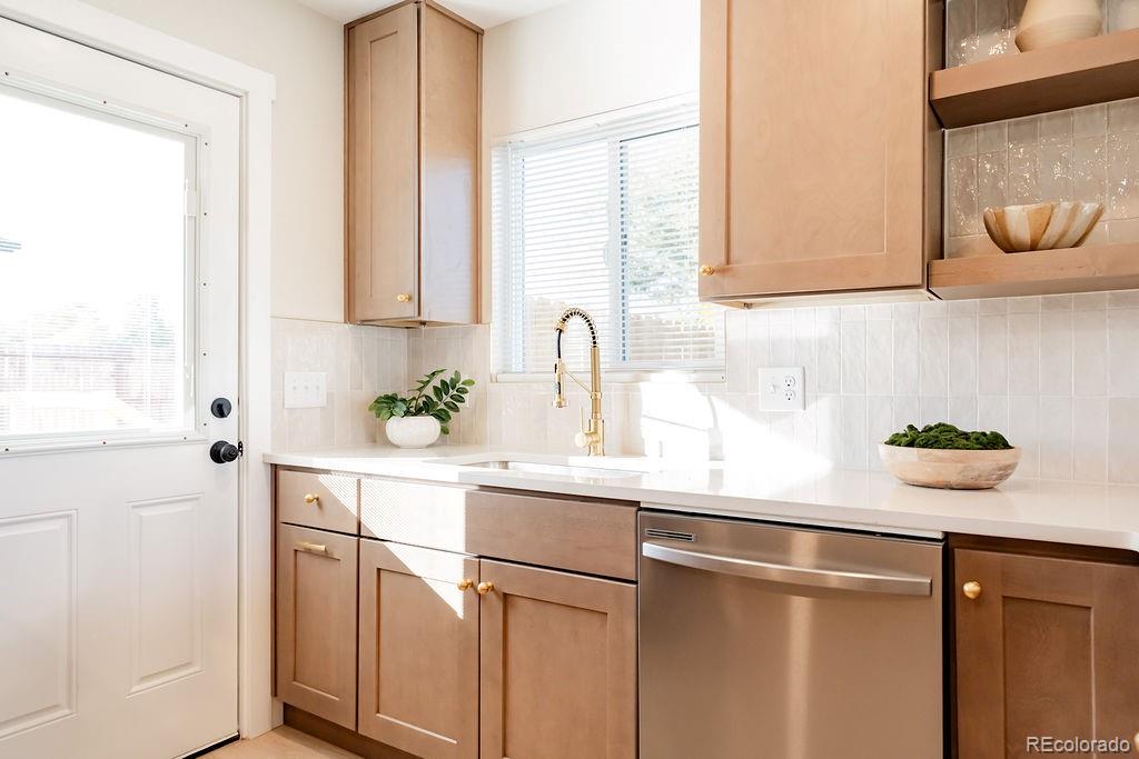MLS Image #9 for 1105 s raleigh street,denver, Colorado