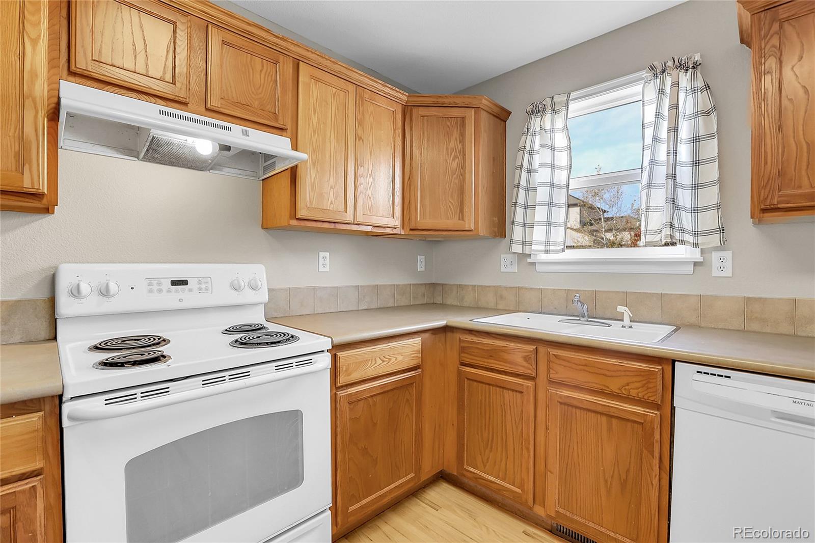 MLS Image #13 for 2265  asoka street,strasburg, Colorado
