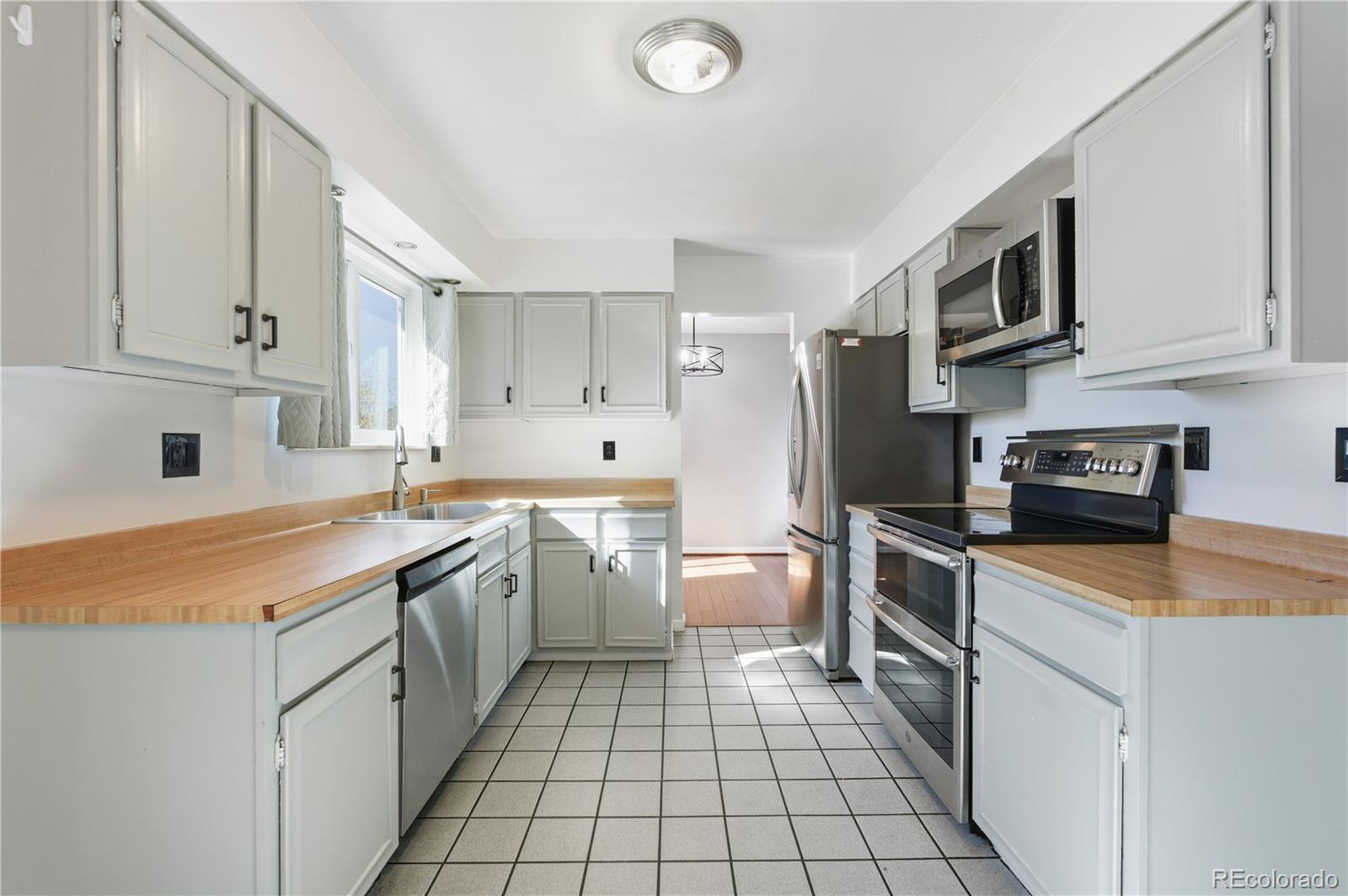 MLS Image #8 for 2007 s rifle street,aurora, Colorado