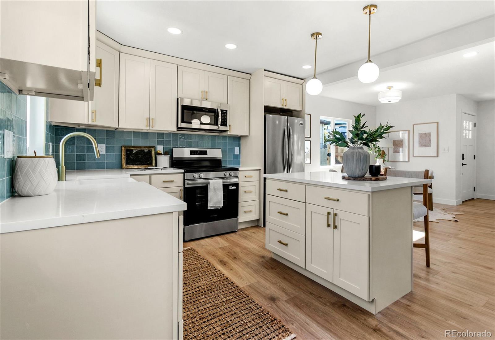 MLS Image #14 for 990  tennyson street,denver, Colorado