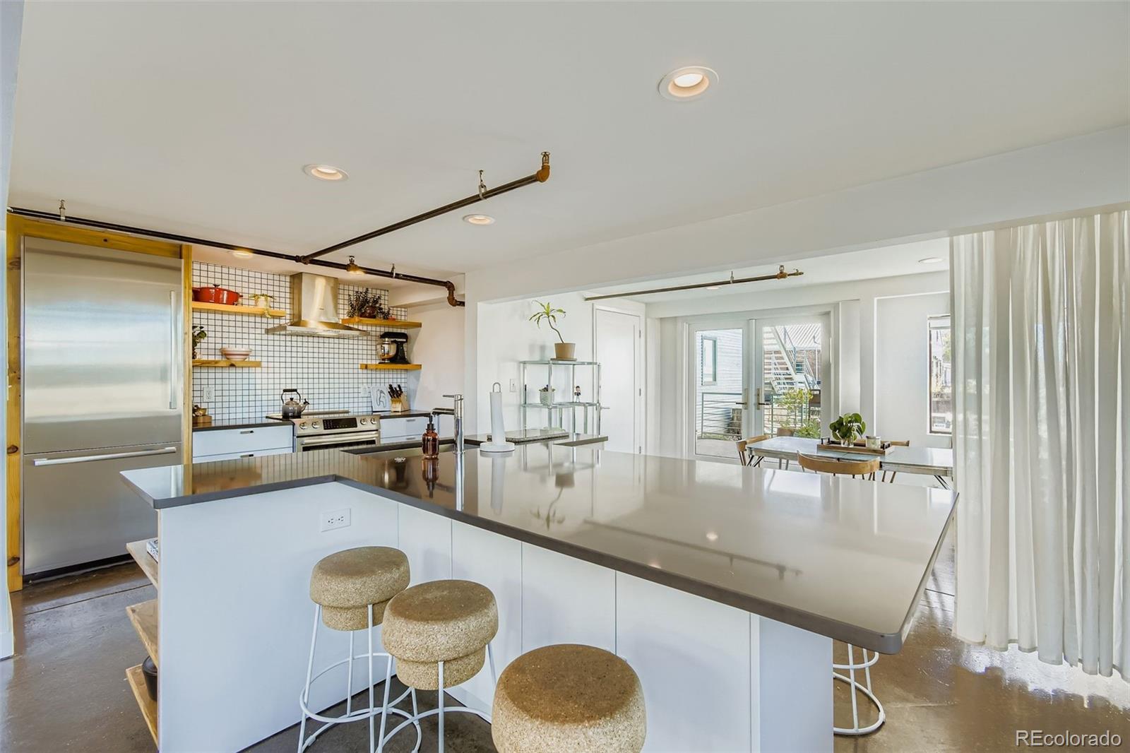 MLS Image #11 for 3377  blake street,denver, Colorado