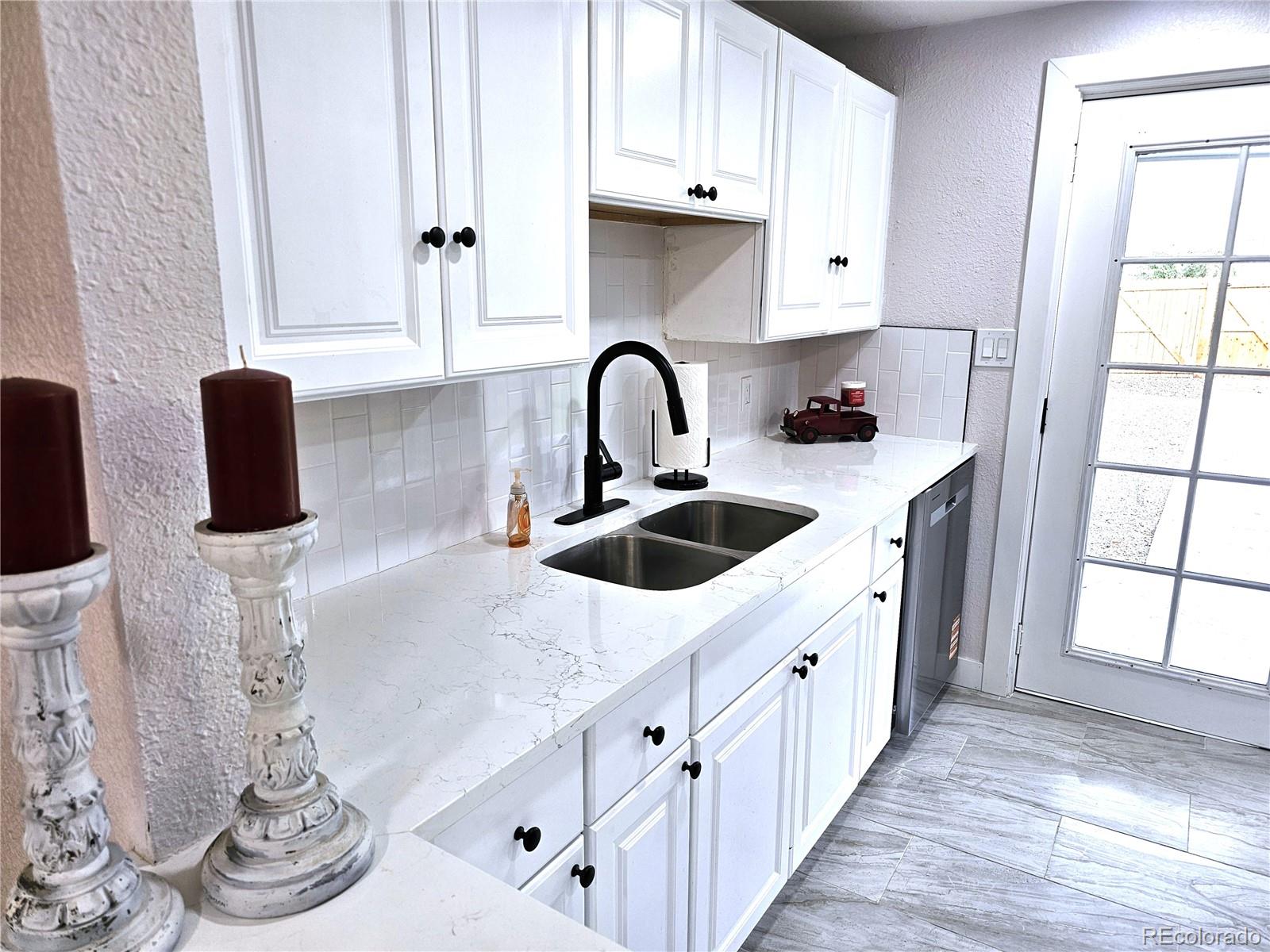 MLS Image #5 for 124 s grove street,denver, Colorado