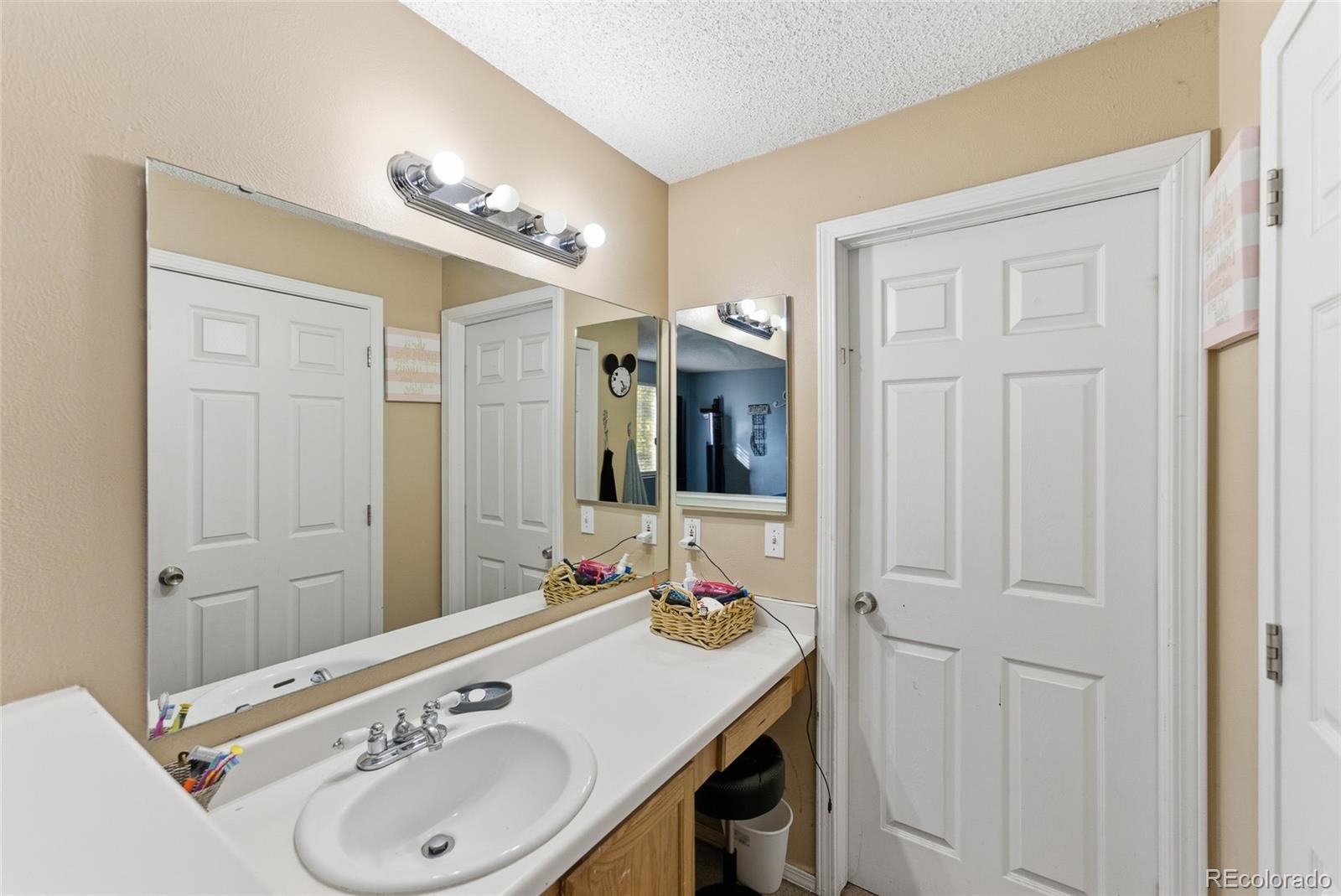 MLS Image #13 for 4497  dearborn street,denver, Colorado