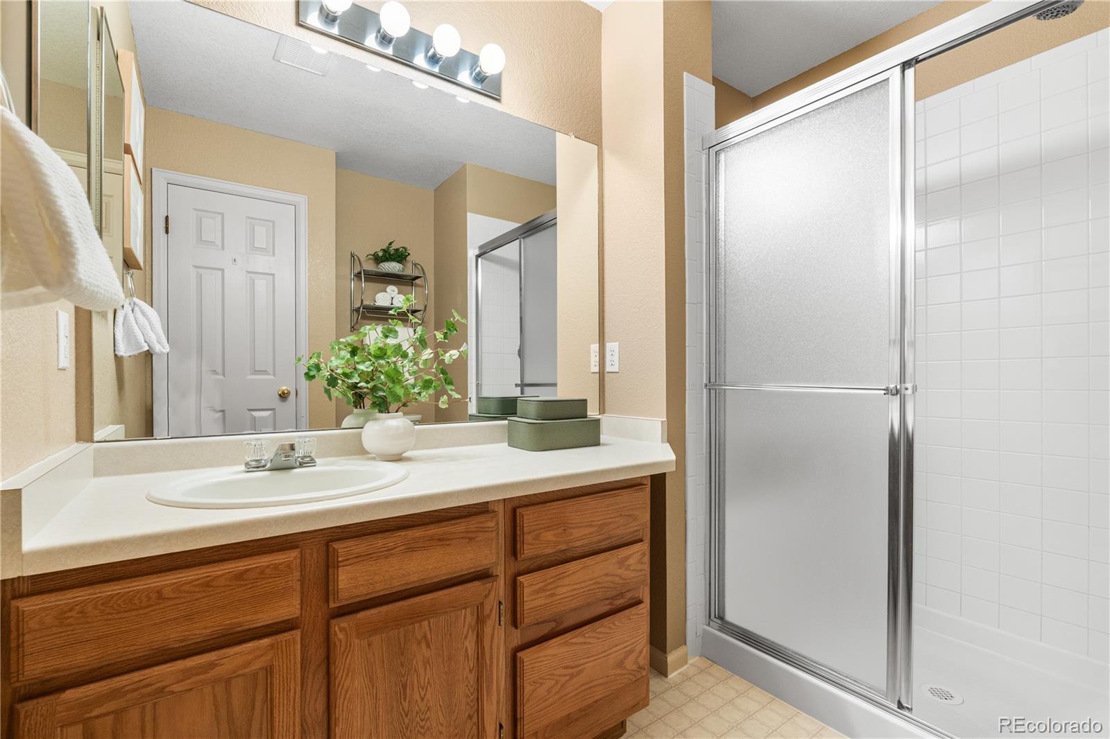 MLS Image #25 for 12799 e wyoming circle,aurora, Colorado