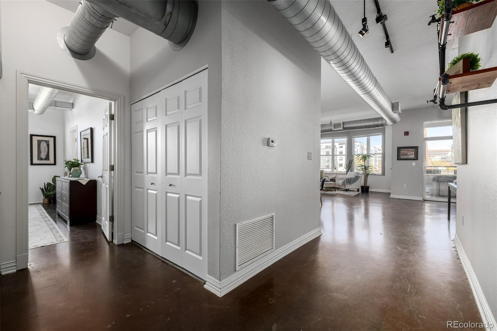 MLS Image #4 for 277 n broadway  204,denver, Colorado