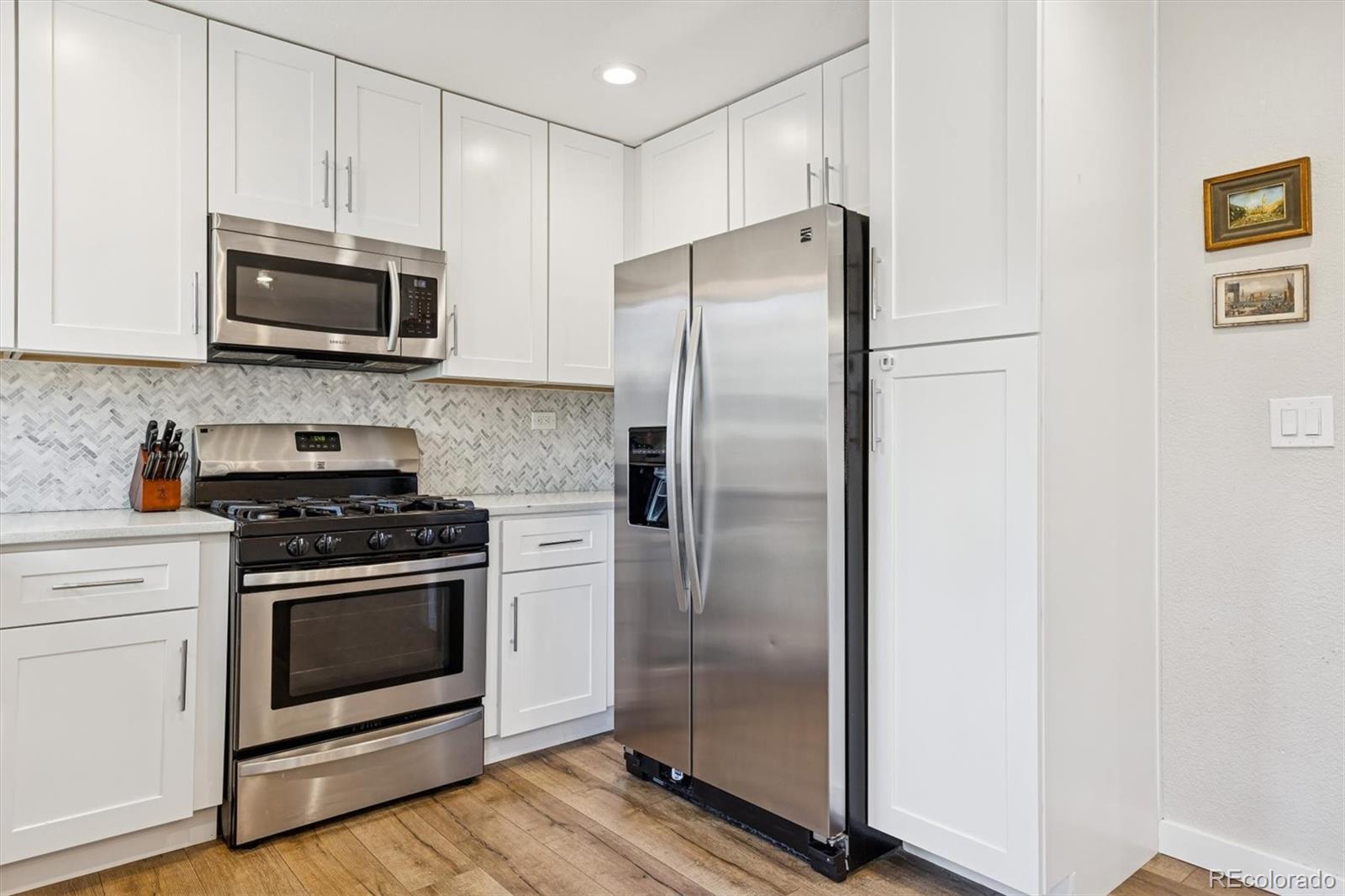 MLS Image #3 for 3850 s olathe circle,aurora, Colorado