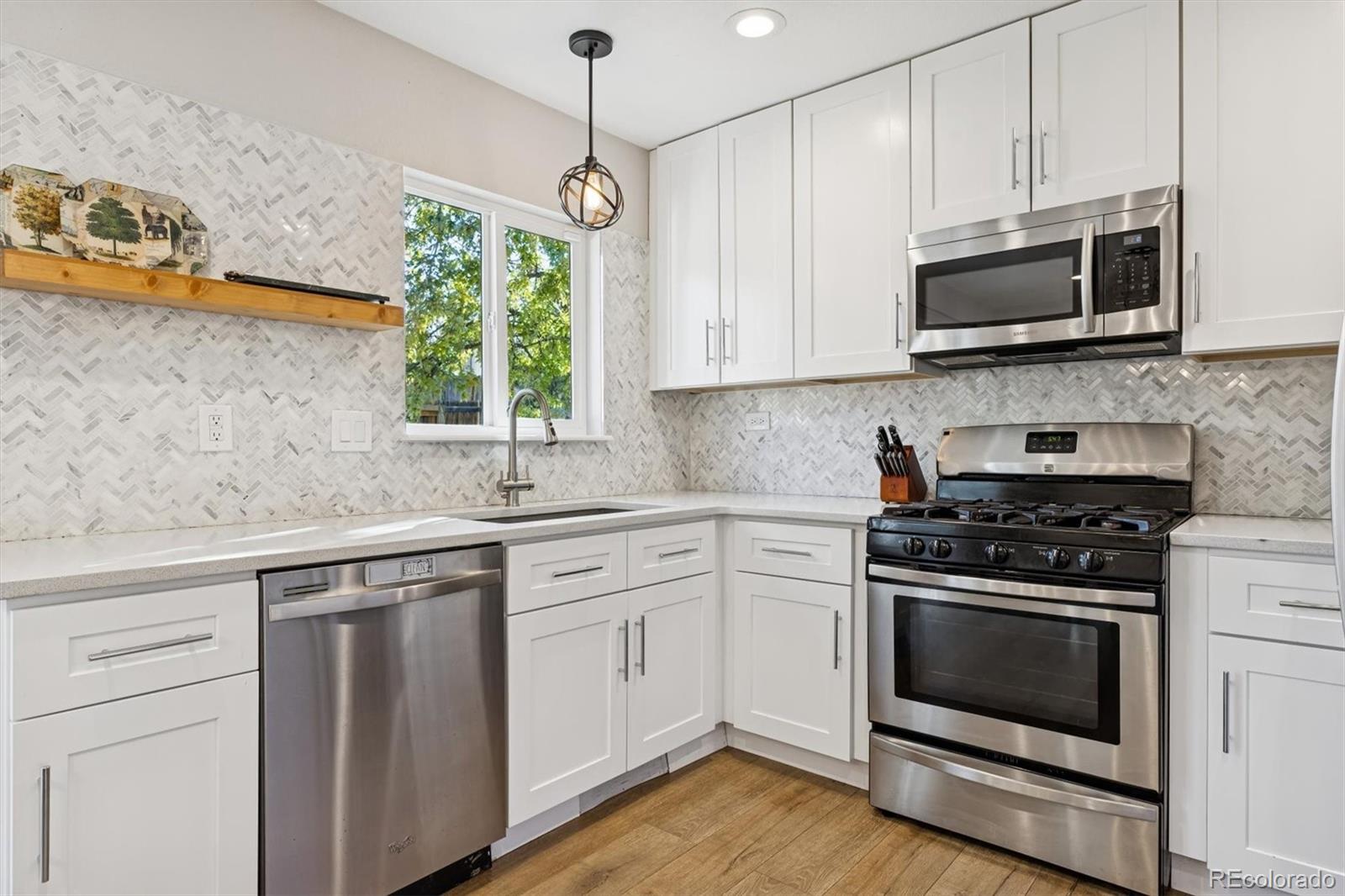 MLS Image #8 for 3850 s olathe circle,aurora, Colorado