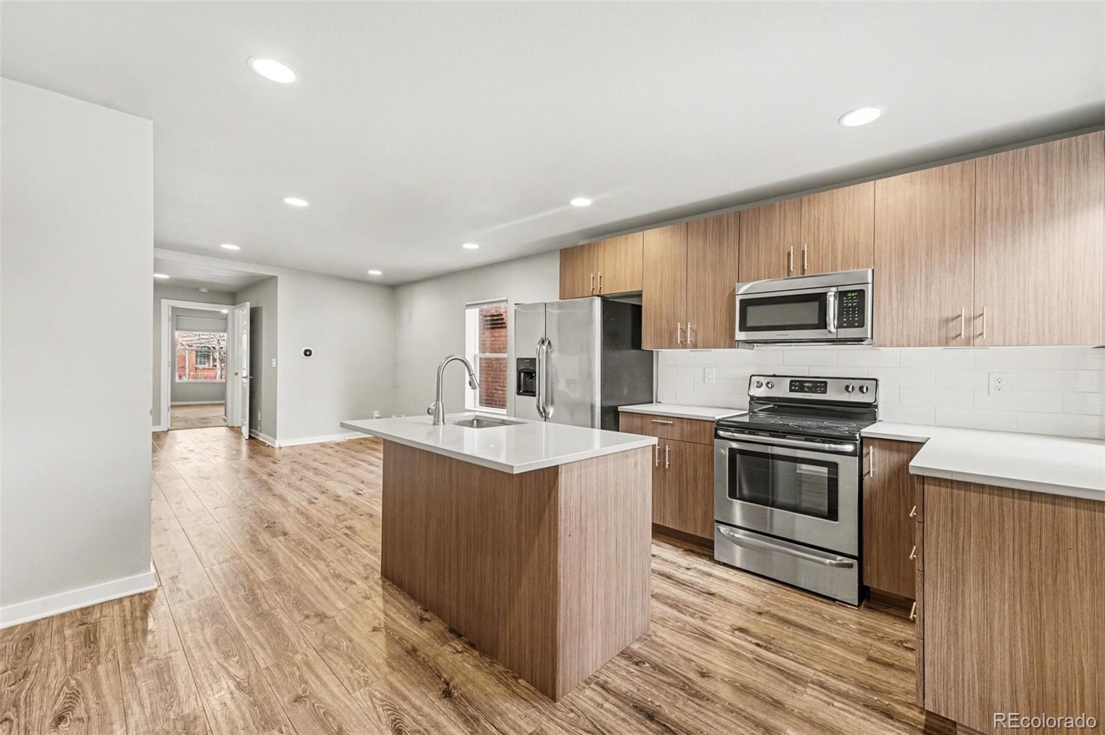 MLS Image #4 for 860  fox street,denver, Colorado