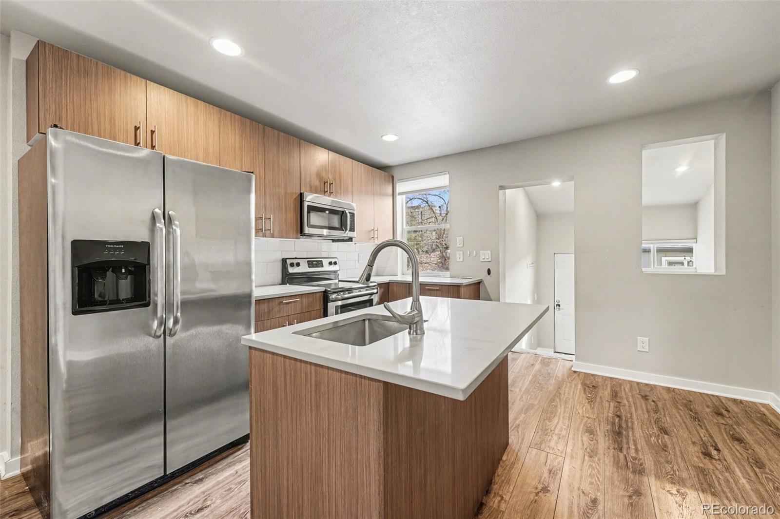 MLS Image #7 for 860  fox street,denver, Colorado
