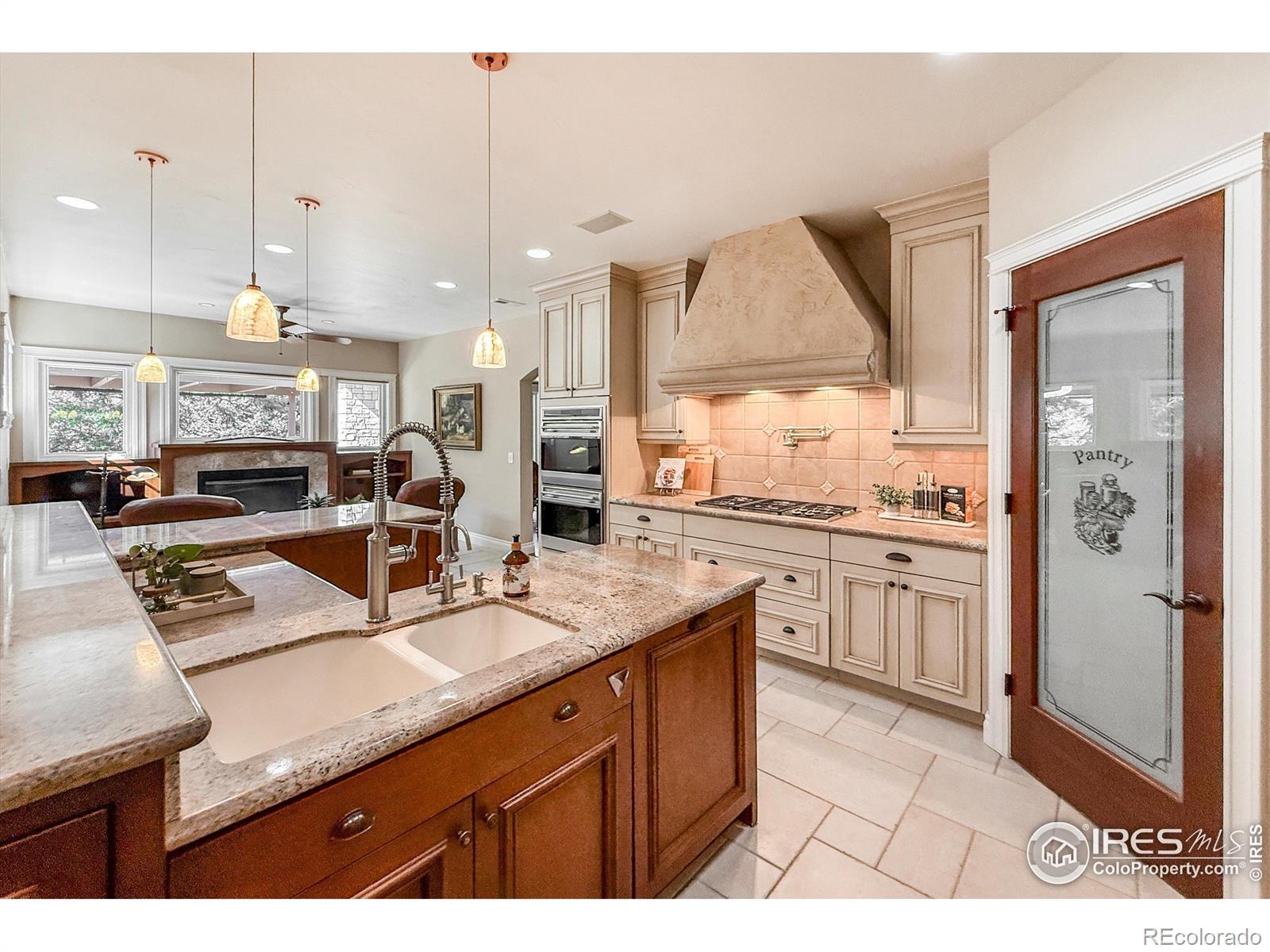 MLS Image #11 for 601  loomis court,longmont, Colorado