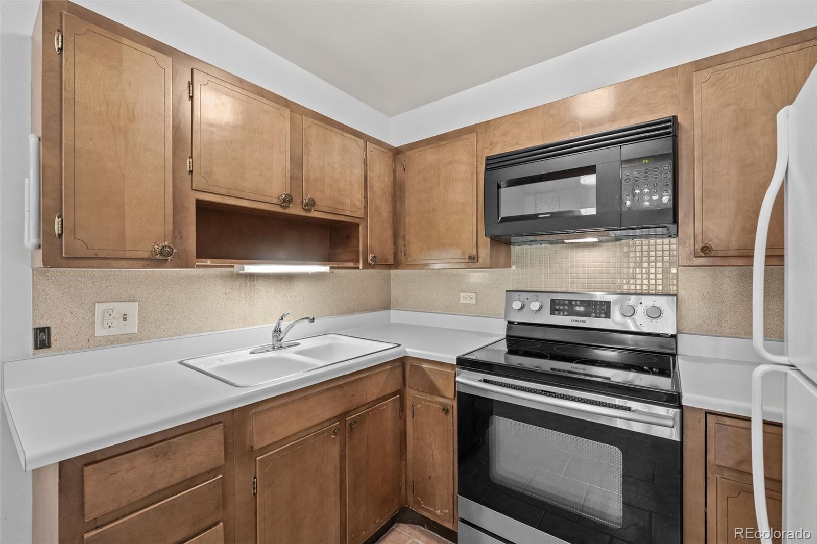 MLS Image #1 for 755 s clinton street 7b,denver, Colorado